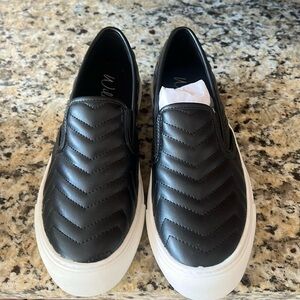Black Sneakers